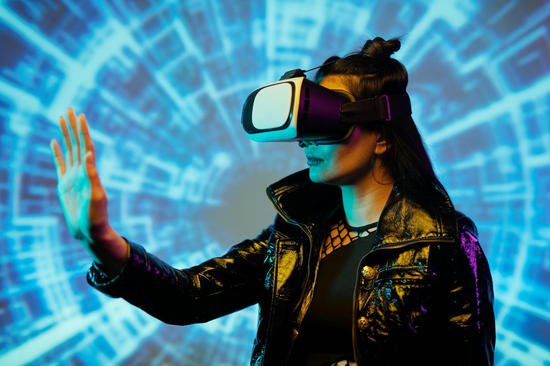 How Digital Trends Are Reshaping the Way We Live and Work Today featured image